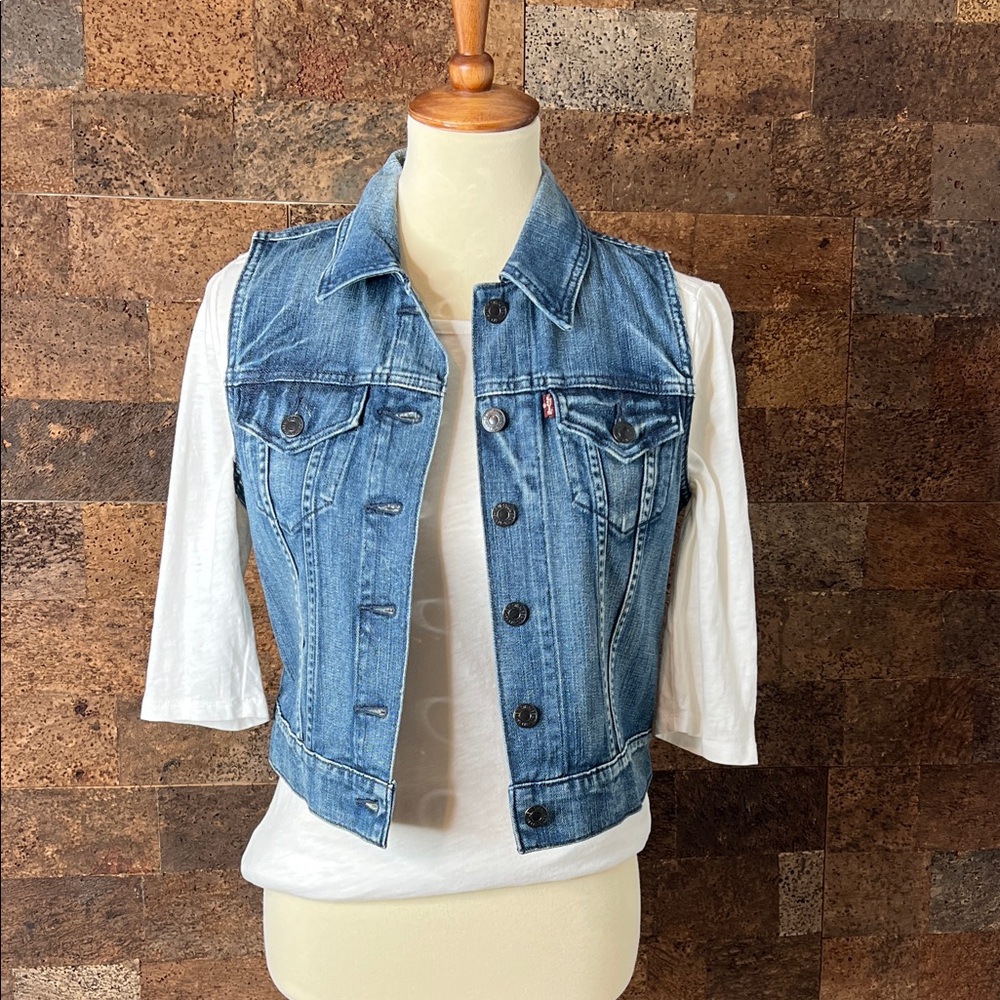 Levi’s Denim Vest SZ Small